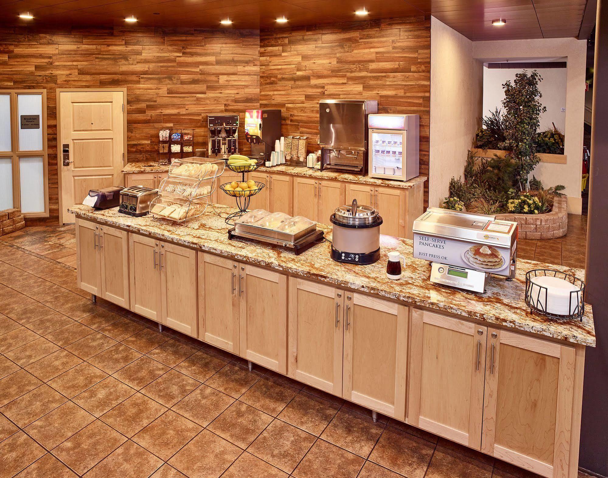 Livinn Hotel Minneapolis North / Fridley מראה חיצוני תמונה