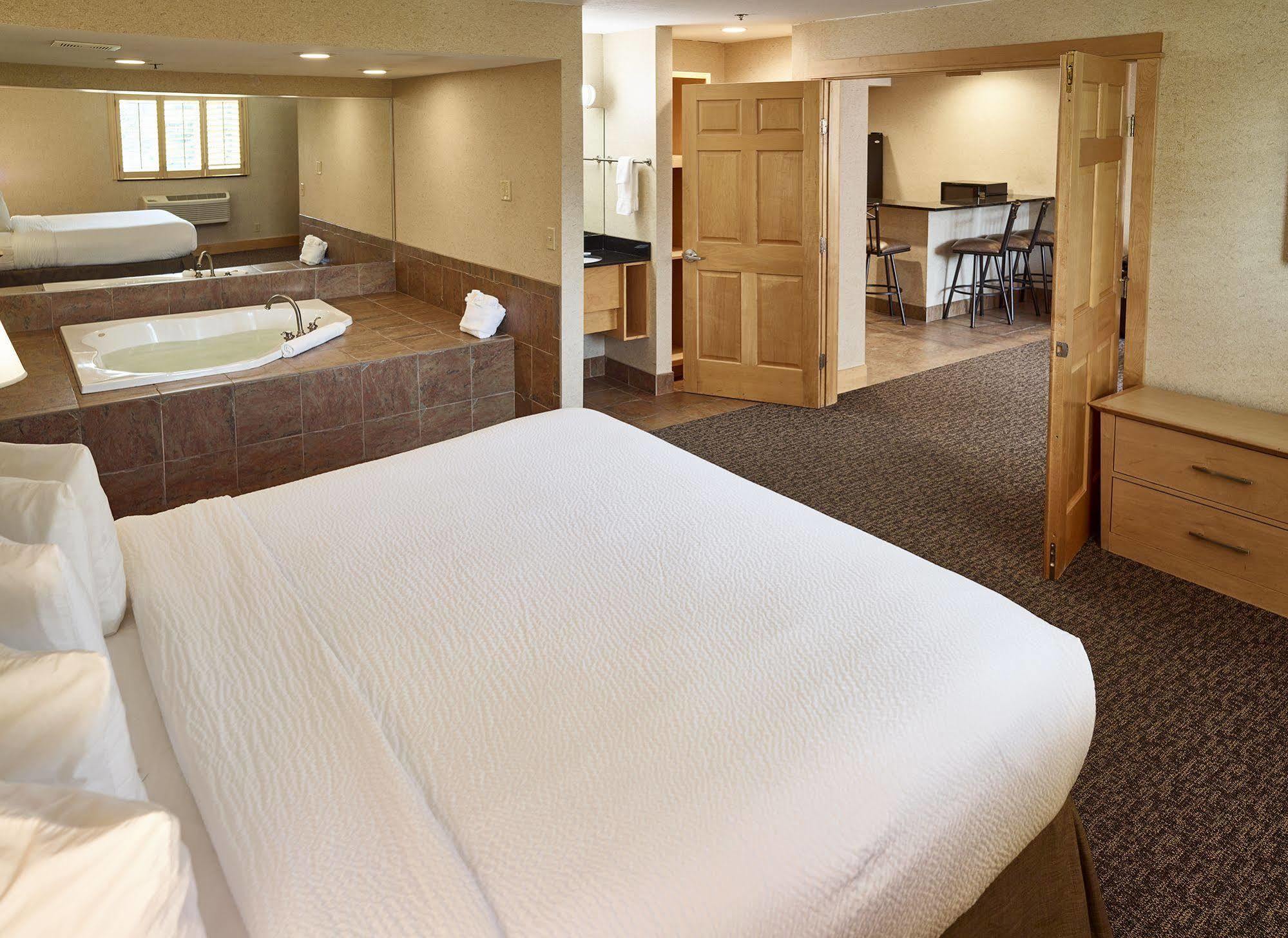 Livinn Hotel Minneapolis North / Fridley מראה חיצוני תמונה