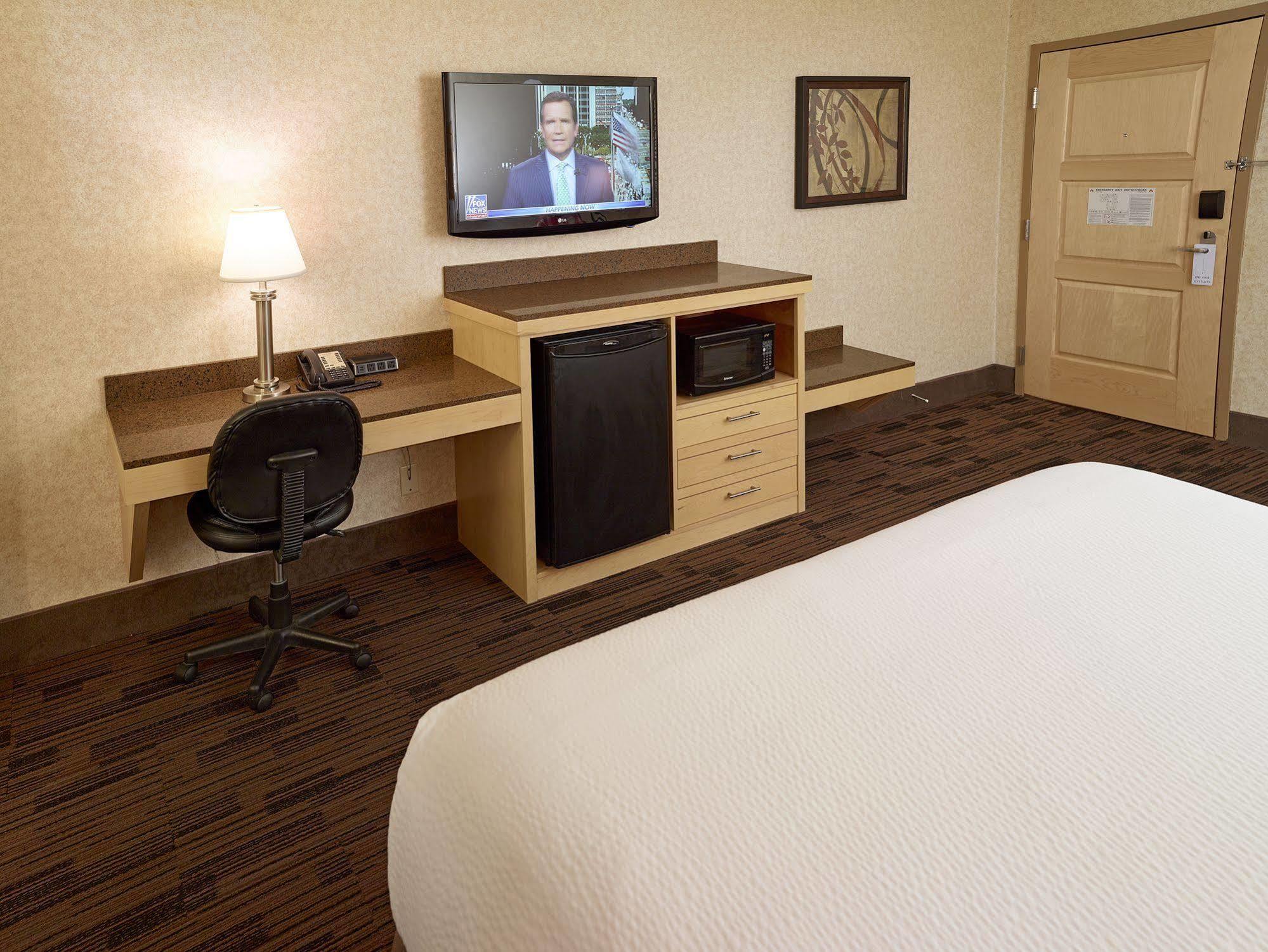 Livinn Hotel Minneapolis North / Fridley מראה חיצוני תמונה